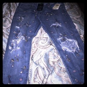 Lucky Brand embroidered distressed jeans size 29